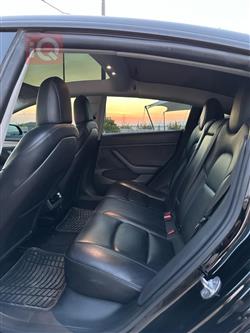 تێسلا مۆدێل 3